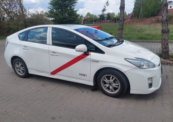 Toyota Prius cena 24500 przebieg: 360000, rok produkcji 2011 z Warszawa małe 67